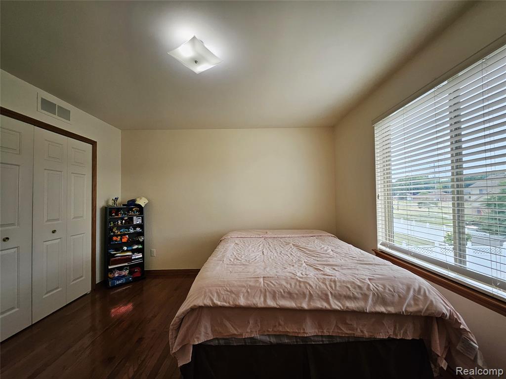 15801 Toulouse, Fraser, MI 48026 — Photo 19