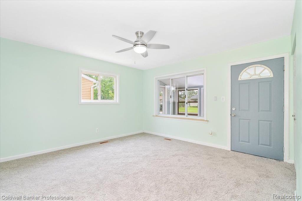 1210 Red Leaf Lane, Ypsilanti, MI 48198 — Photo 25