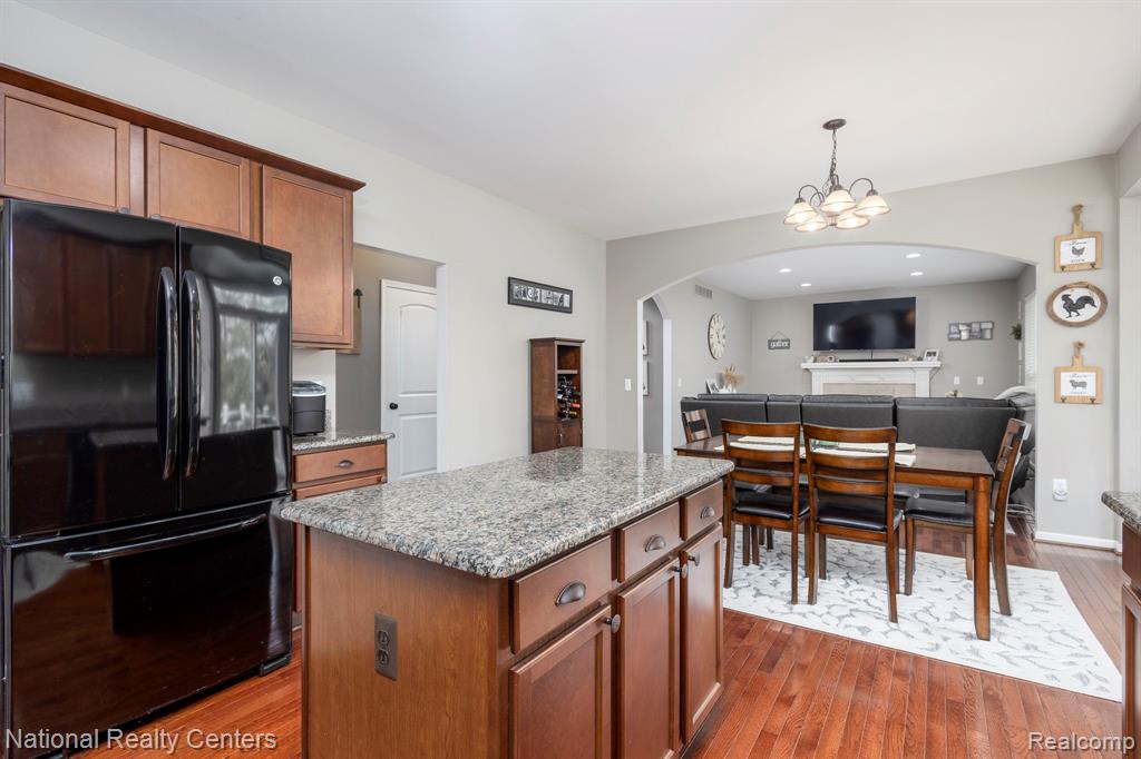18 Wildrose Drive, White Lake, MI — Photo 11