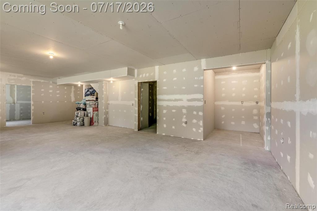 8250 Rattalee Lake Road, Clarkston, MI 48348 — Photo 47