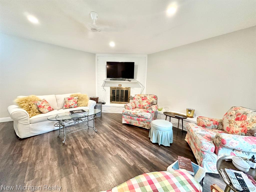 622 CLARK Street, Owosso, MI 48867 — Photo 22