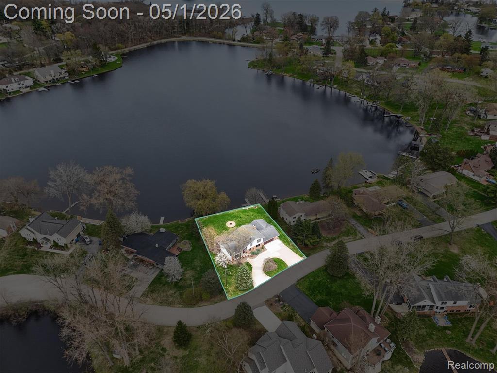 7117 Capri Drive, White Lake, MI 48383 — Photo 43