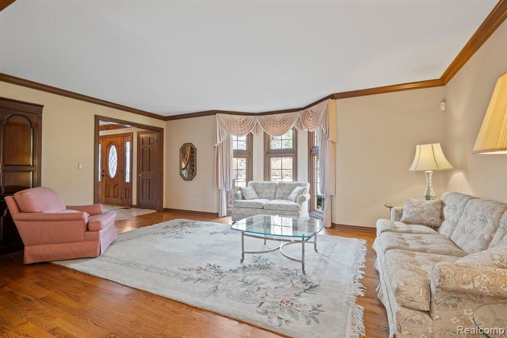 415 W HICKORY GROVE Road, Bloomfield Hills, MI 48302 — Photo 8