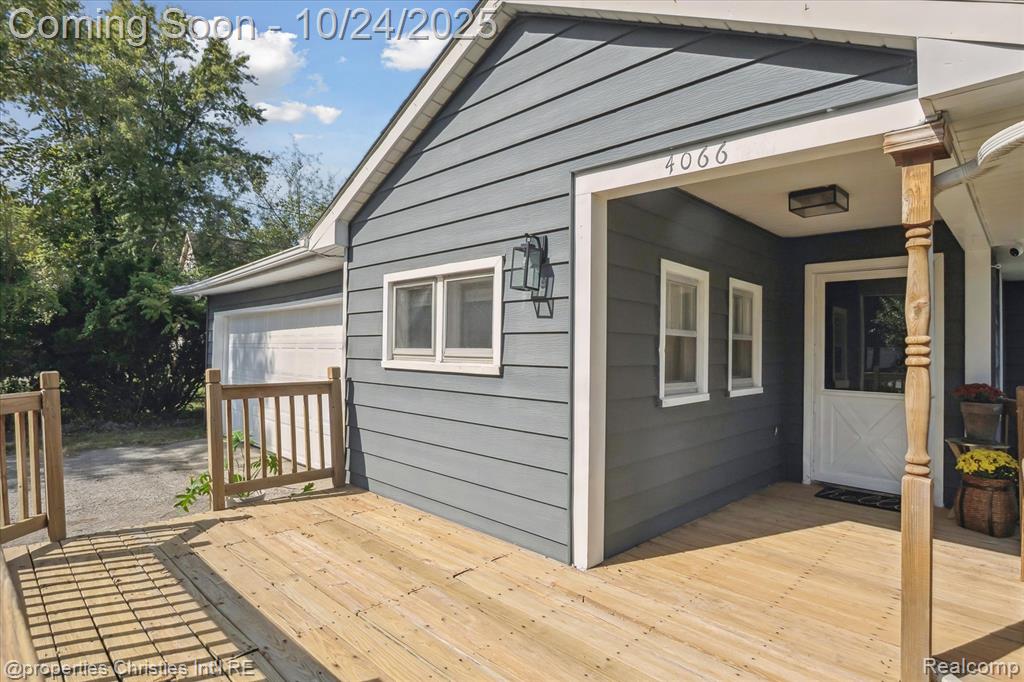 4066 Green Lake Road, West Bloomfield, MI 48324 — Photo 3