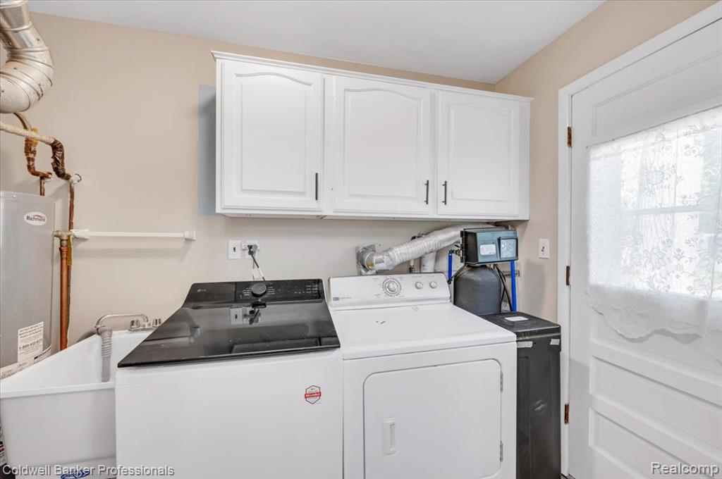 470 Oak Grove Drive, Lake Orion, MI 48362 — Photo 29