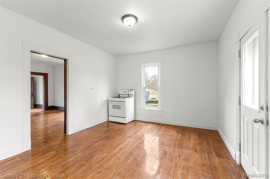 8004 N Farmington Road, Westland, MI — Photo 11