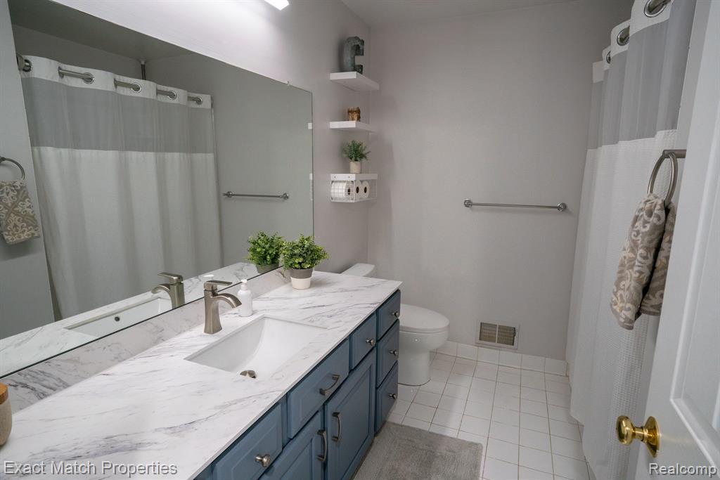 6175 FOXFIRE Circle, Clarkston, MI — Photo 22