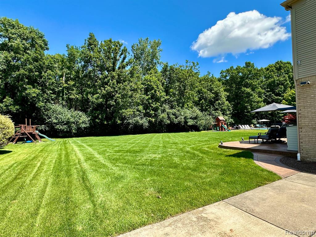 48798 MANHATTAN Circle, Canton, MI 48188 — Photo 9