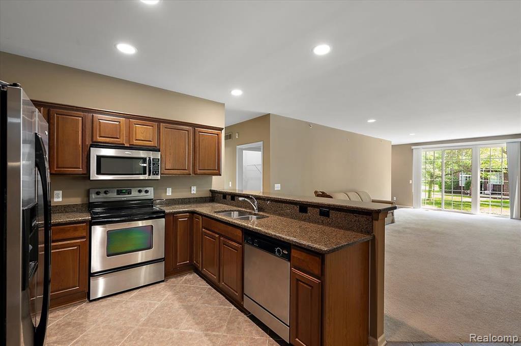 6713 Boulder Pointe Drive, Washington, MI — Photo 15