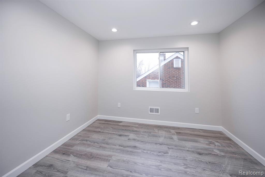 7519 Orchard Avenue, Dearborn, MI 48126 — Photo 39