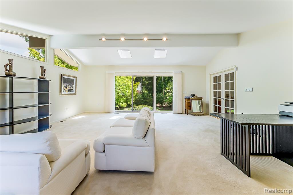 581 Woodway Court, Bloomfield Hills, MI 48302 — Photo 35