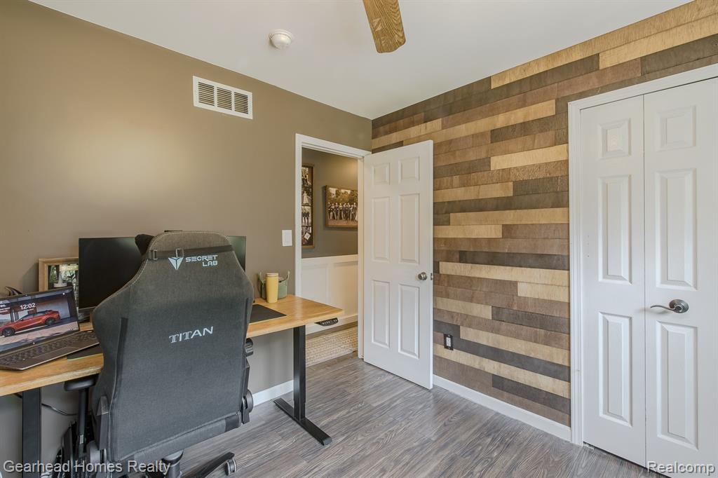4710 Desert Bridge Court, Highland, MI 48356 — Photo 32