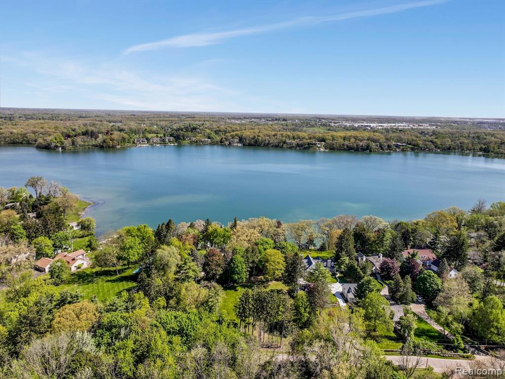940 LAKE ANGELUS, Lake Angelus, MI 48326 — Photo 18
