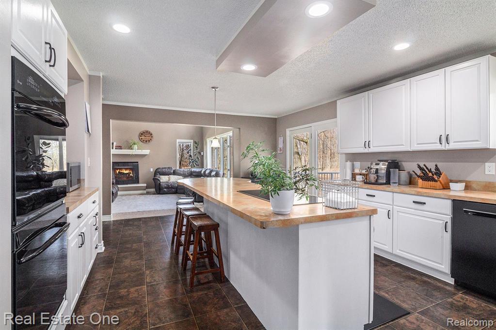 8155 Sheraton Park Drive, Fenton, MI 48430 — Photo 18
