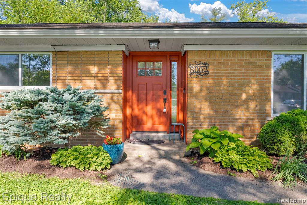 8052 Dungarvin Drive, Grand Blanc, MI 48439 — Photo 5