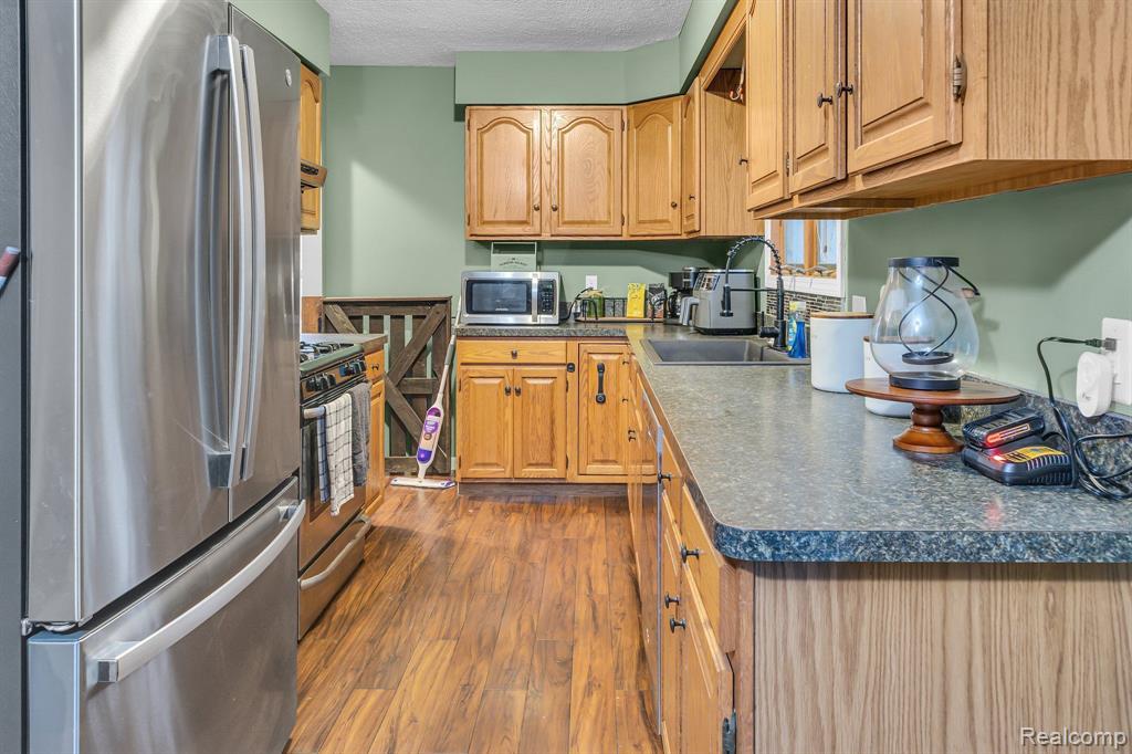 925 S Gregory Street, Fowlerville, MI 48836 — Photo 14