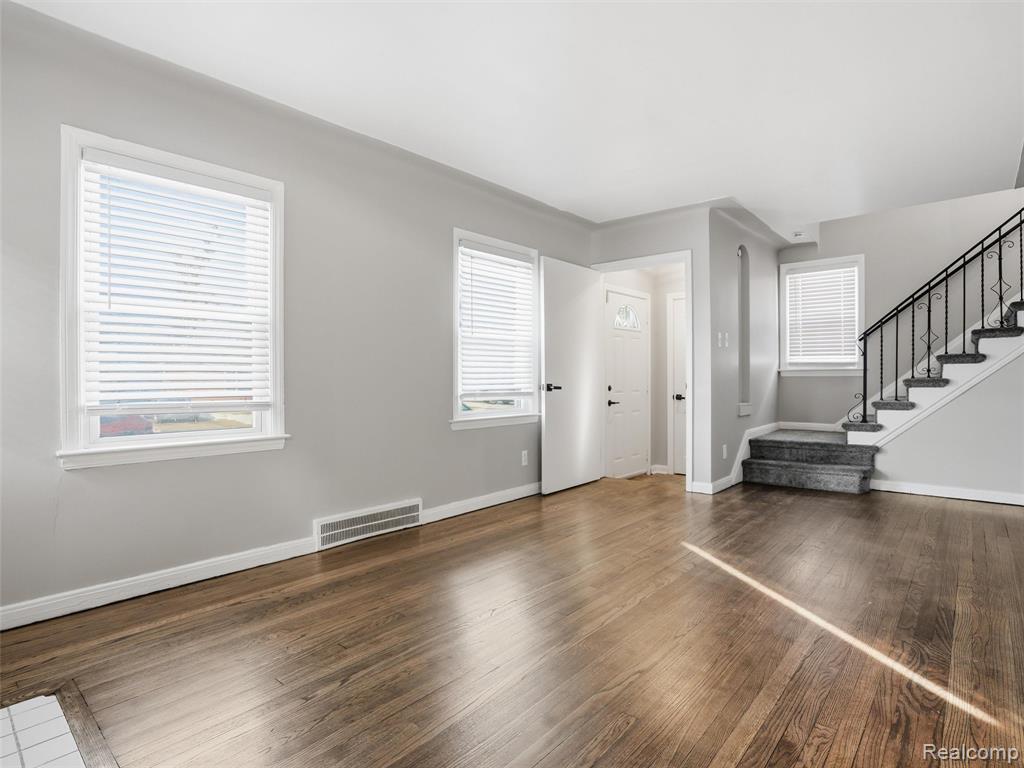 18684 Murray Hill Street, Detroit, MI 48235 — Photo 6