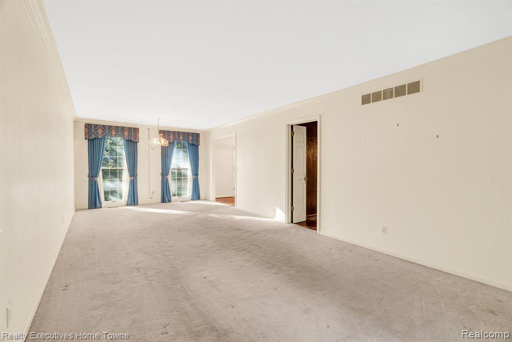 4680 Lakeshore Terrace, Fort Gratiot, MI 48059 — Photo 11