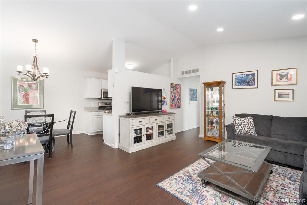 3019 Forest Creek Court, Ann Arbor, MI 48108 — Photo 3