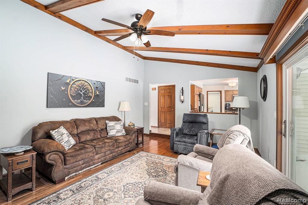 9213 Apple Orchard Drive, Fenton, MI 48430 — Photo 6