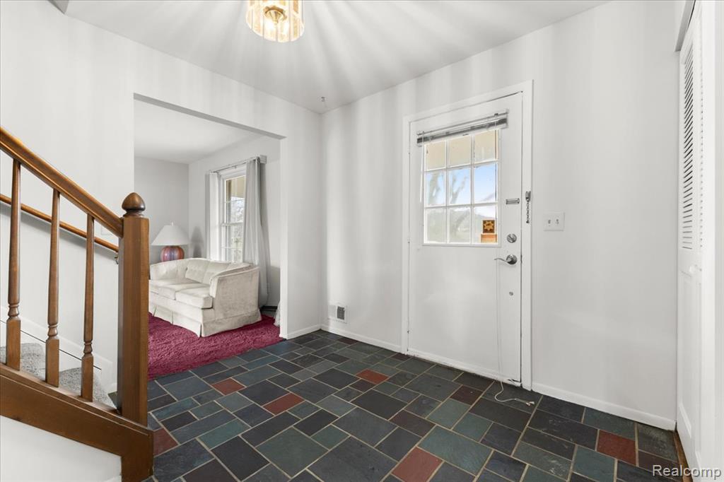 5634 Stratford Drive, West Bloomfield, MI — Photo 6