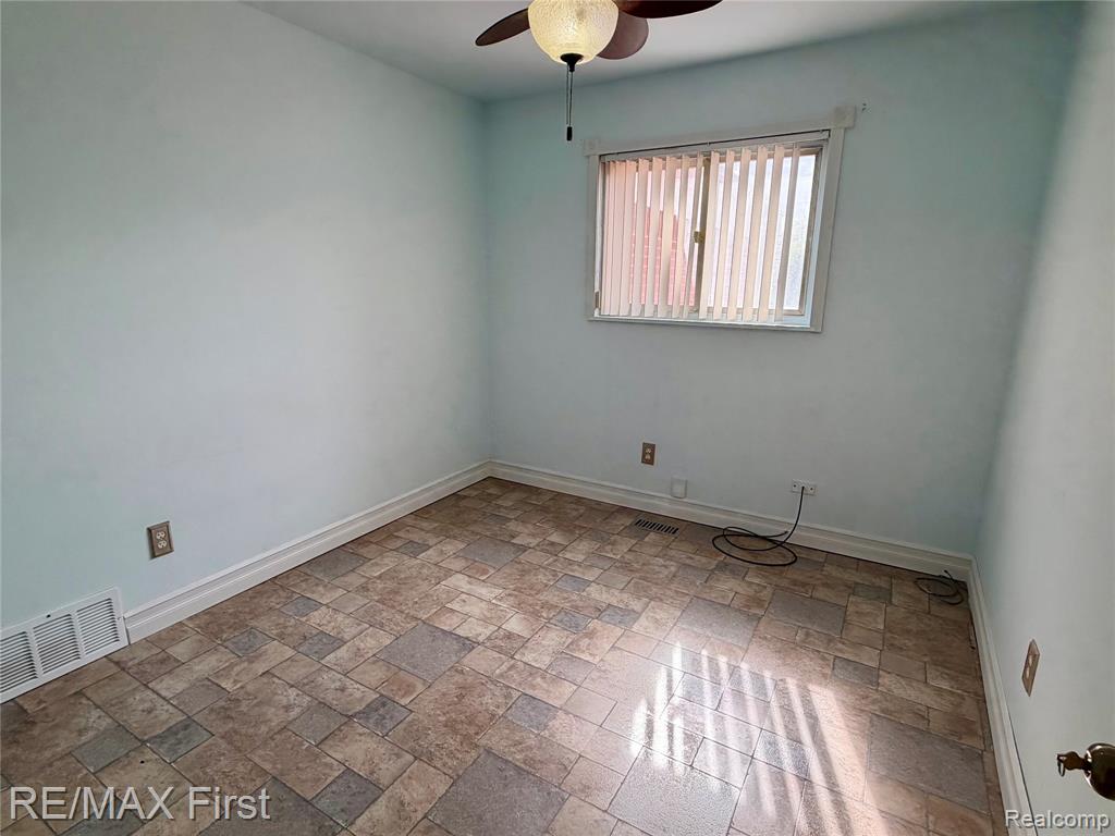 25653 Palomino Drive, Warren, MI 48089 — Photo 14