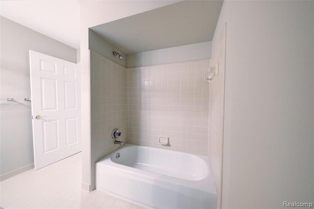 4269 Warrington Drive, Wixom, MI 48393 — Photo 28