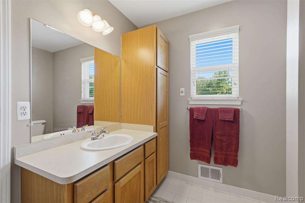 6263 Shadetree Court, Howell, MI 48843 — Photo 19