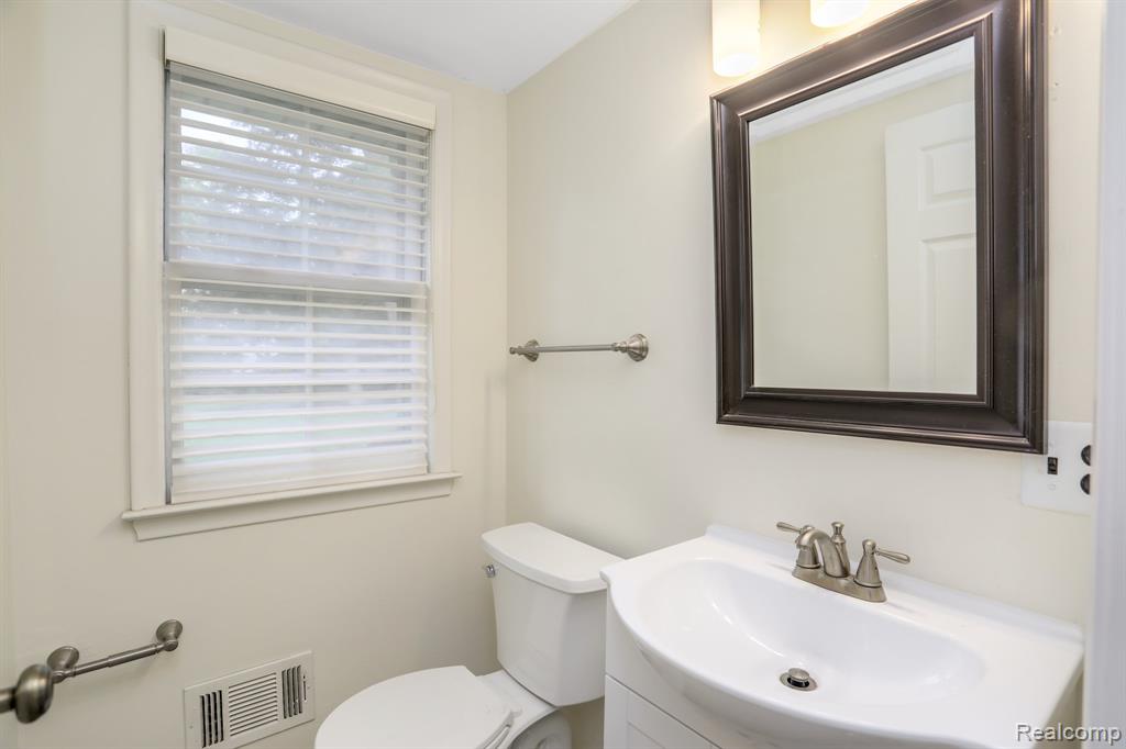4259 WENDELL Road, West Bloomfield, MI 48323 — Photo 25