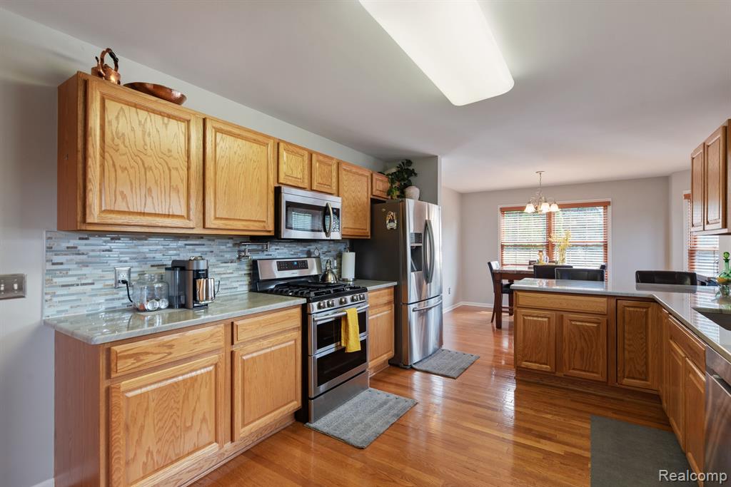 6197 MOUNTAIN LAUREL Drive, Brighton, MI 48116 — Photo 6