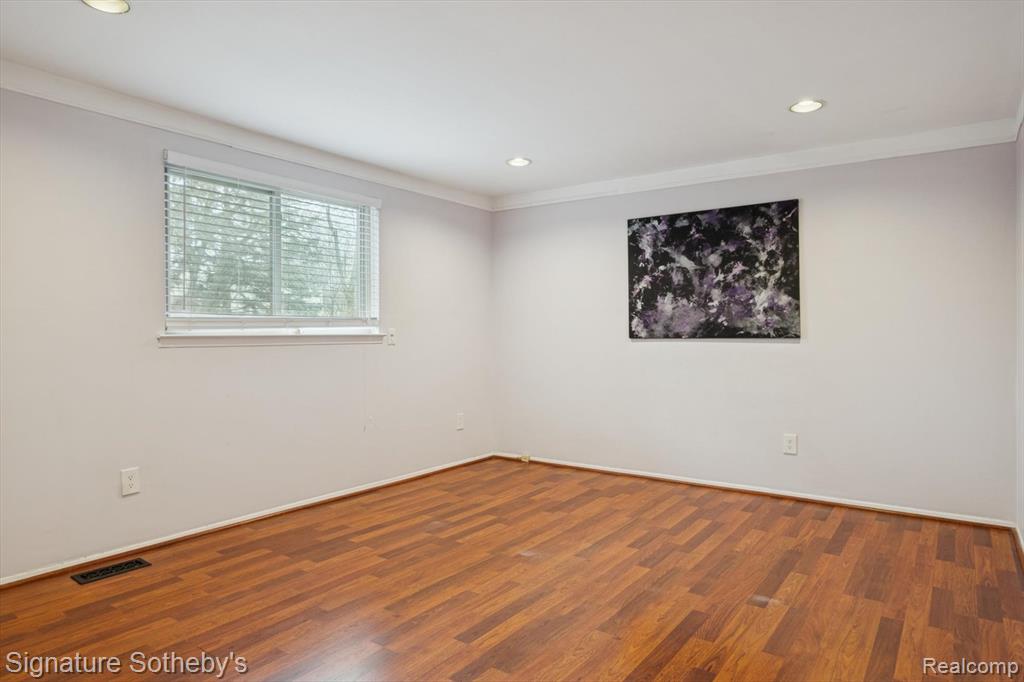 4254 Halkirk Drive, Waterford, MI — Photo 17
