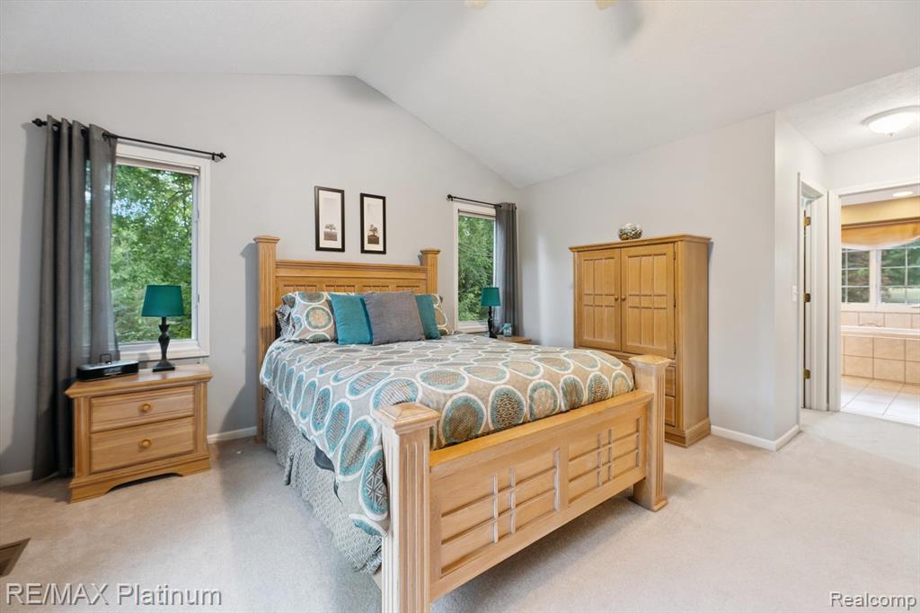 8872 Thornapple Drive, Pinckney, MI 48169 — Photo 35