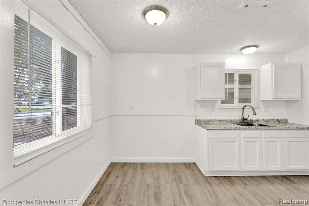 6516 Oak Street, Taylor, MI 48180 — Photo 10