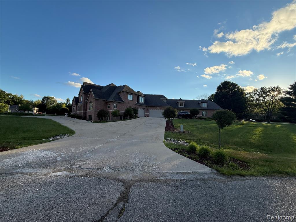 2665 Timber Lane Drive, Flushing, MI 48433 — Photo 3