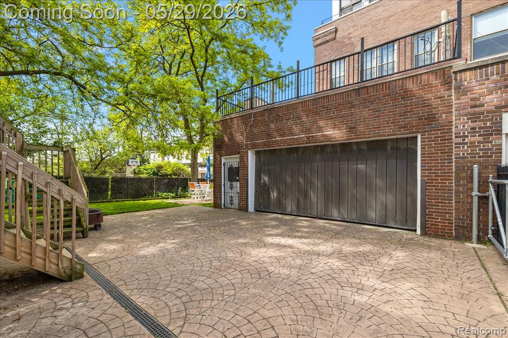 1481 Baldwin Street - Photo 5