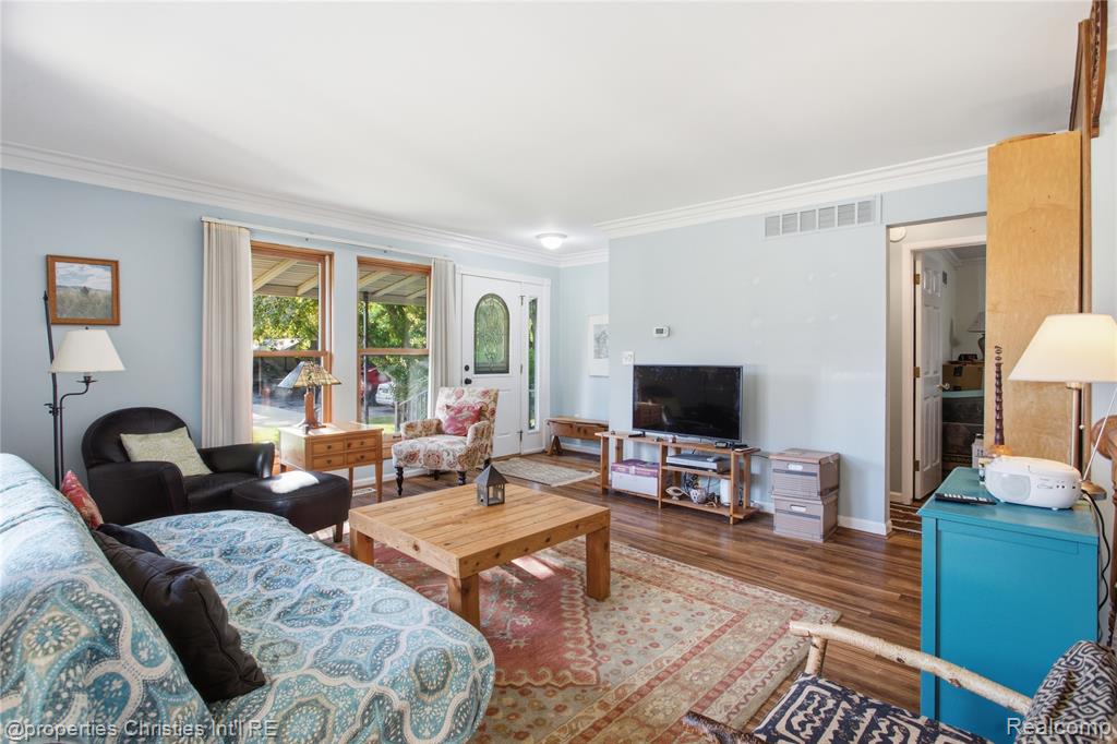 40556 Newport Drive, Plymouth, MI 48170 — Photo 6