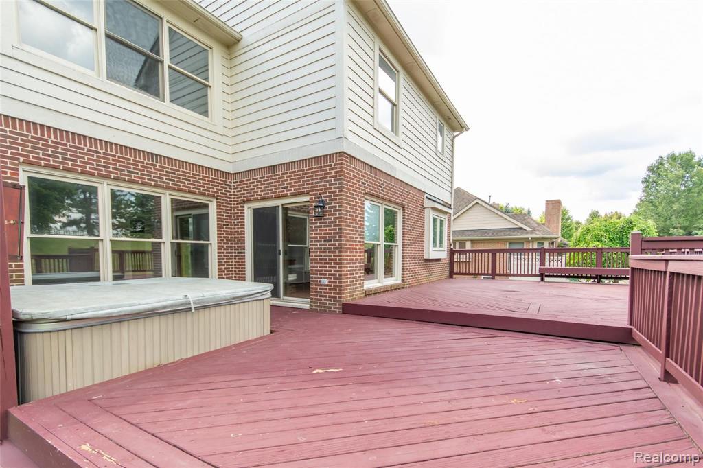 51334 W HILLS Drive, Plymouth, MI 48170 — Photo 4