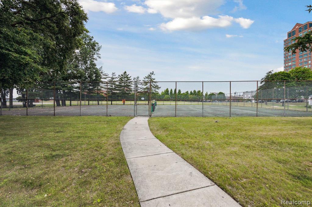 3320 SPINNAKER Lane, 74-14C, Detroit, MI 48207 — Photo 50
