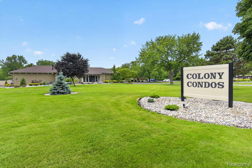 8127 Colony Drive, 21, Grosse Ile, MI 48138 — Photo 38