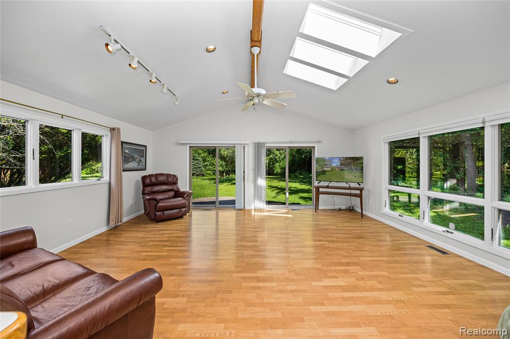 760 Waterbury Road, Highland, MI 48356 — Photo 20