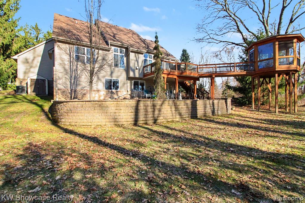 2648 MOREL Drive, Highland, MI 48356 — Photo 29
