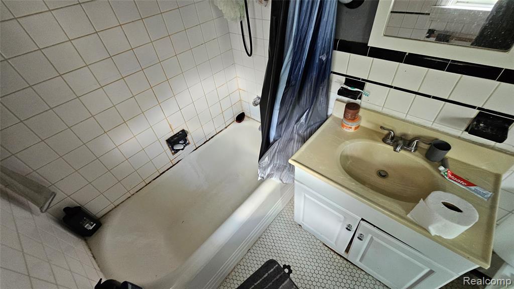 4695 Hereford Street, Detroit, MI 48224 — Photo 17
