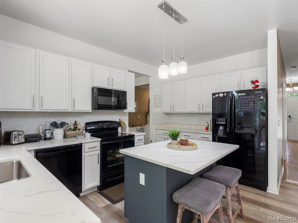 428 Newton Court, Lake Orion, MI 48362 — Photo 15