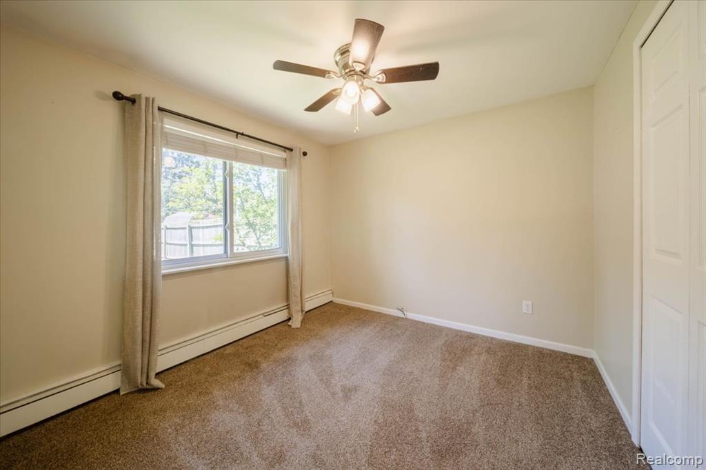 2363 Darnell Street, Wolverine Lake, MI 48390 — Photo 10