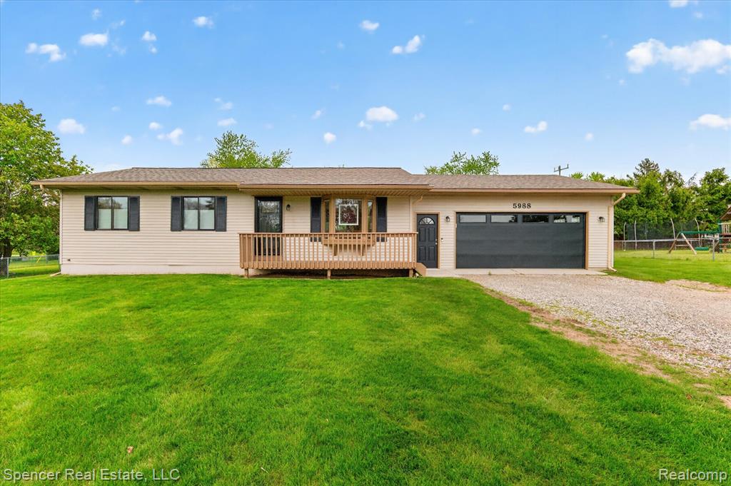 5988 Waldon Road, Clarkston, MI — Photo 3