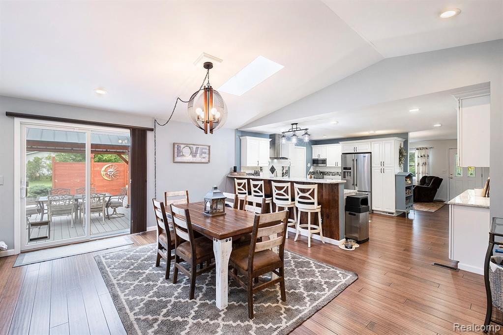 6343 Clovis Avenue E, Flushing, MI 48433 — Photo 9