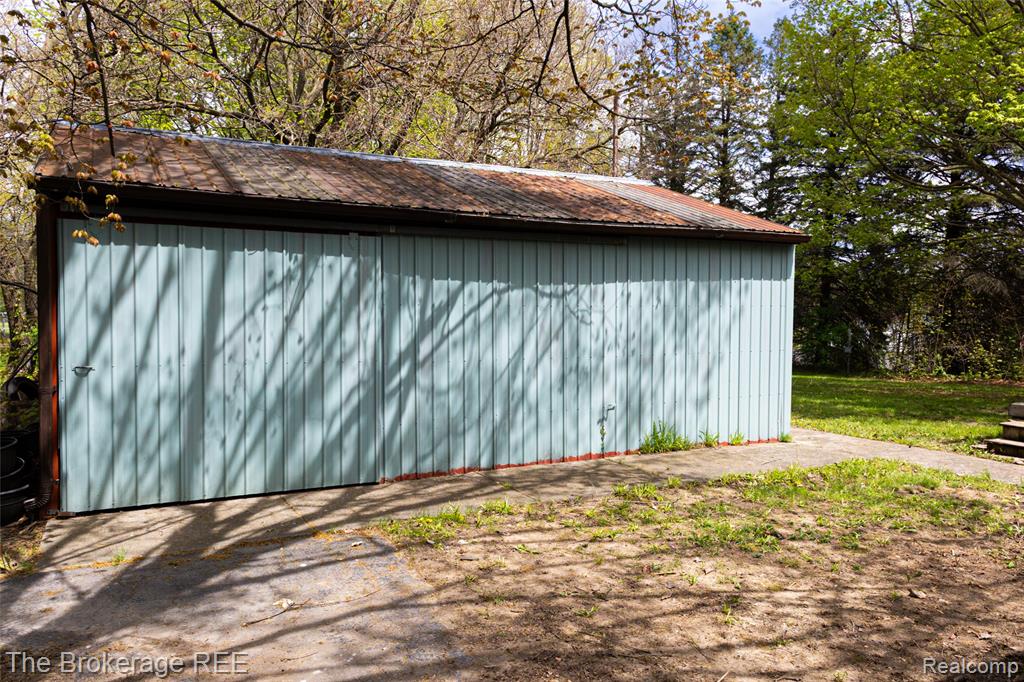 5042 Cook Road, Swartz Creek, MI 48473 — Photo 10
