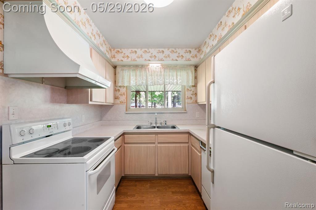 38230 Chartier Street, Harrison Township, MI — Photo 15