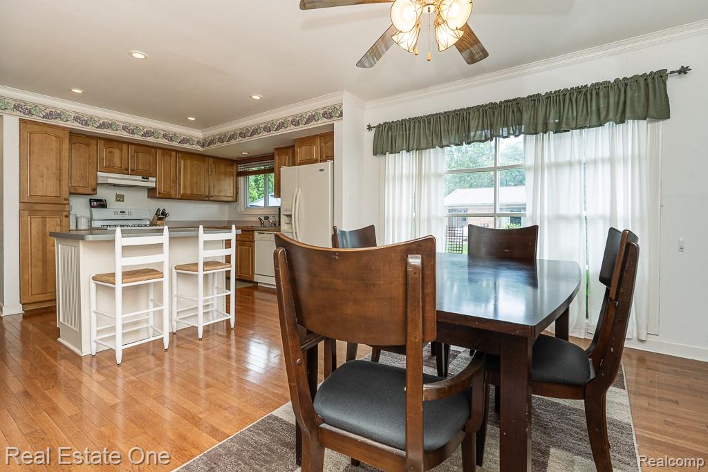 42514 Freeport Drive, Sterling Heights, MI 48313 — Photo 11