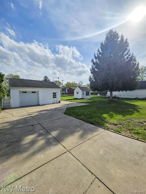 4010 Stolzenfeld Avenue, Warren, MI 48091 — Photo 19